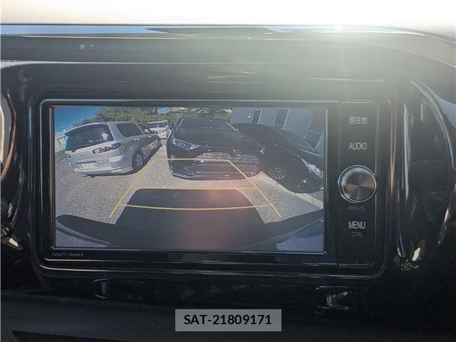 Toyota HILUX 2018-05 8457646-21