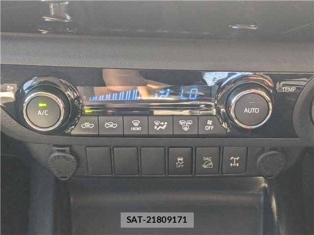 Toyota HILUX 2018-05 8457646-23