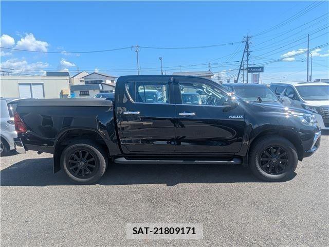 Toyota HILUX 2018-05 8457646-5