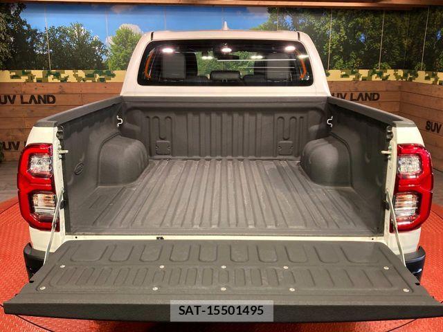 Toyota HILUX 2023-02 8457643-9