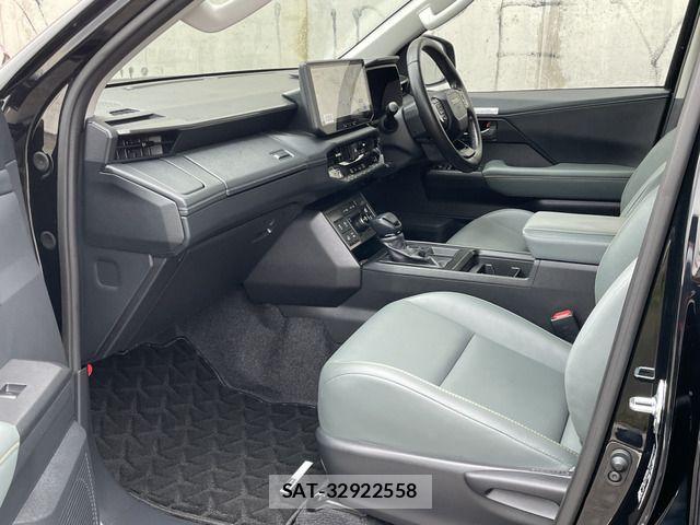 Toyota HILUX 2026-06 8457634-9