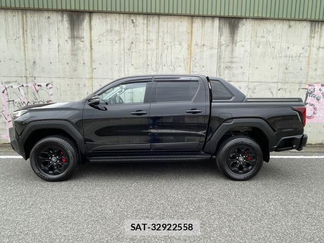 Toyota HILUX 2026-06 8457634-11