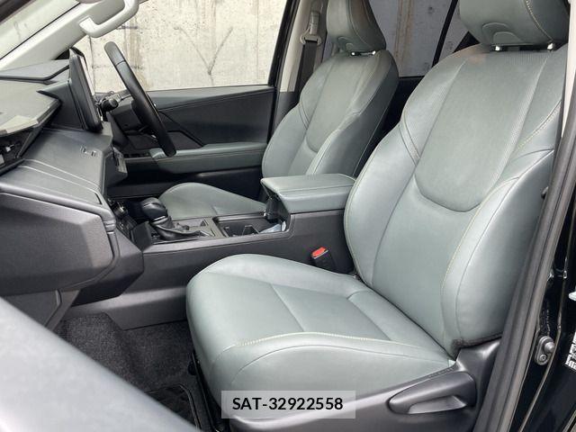 Toyota HILUX 2026-06 8457634-12