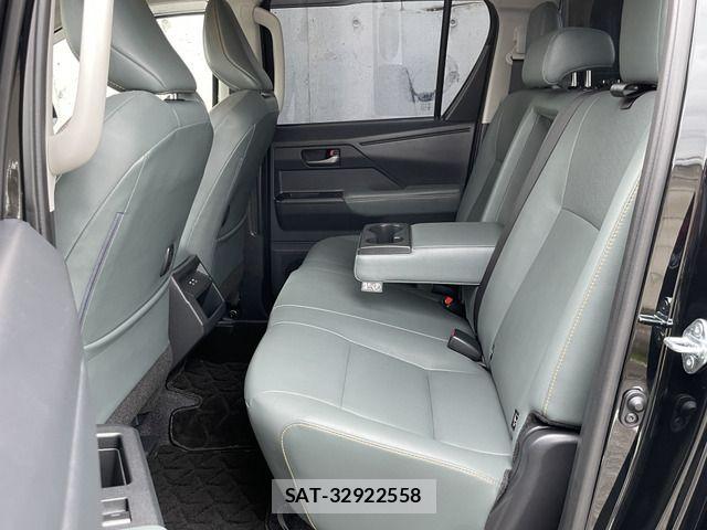 Toyota HILUX 2026-06 8457634-14