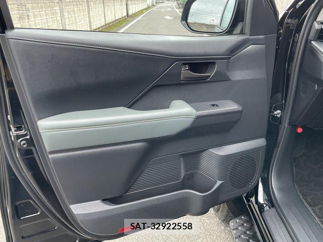 Toyota HILUX 2026-06 8457634-16