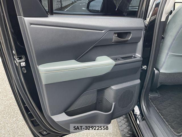 Toyota HILUX 2026-06 8457634-18