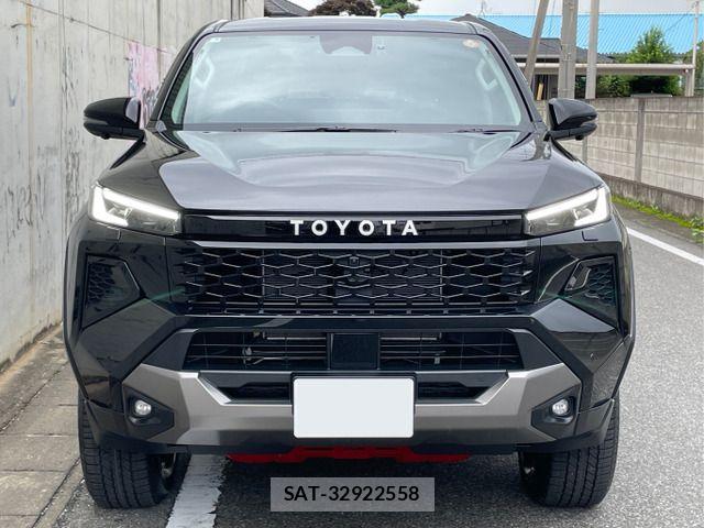 Toyota HILUX 2026-06 8457634-1