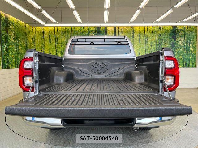 Toyota HILUX 2021-11 8457645-9