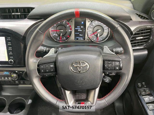 Toyota HILUX 2023-07 8457637-9