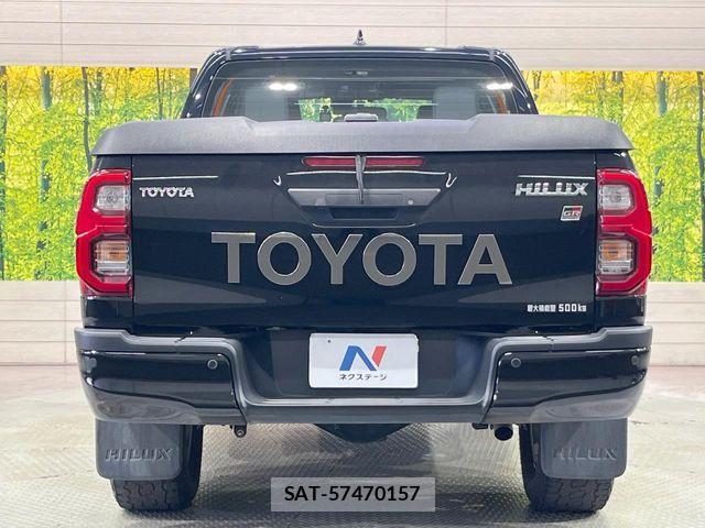 Toyota HILUX 2023-07 8457637-13