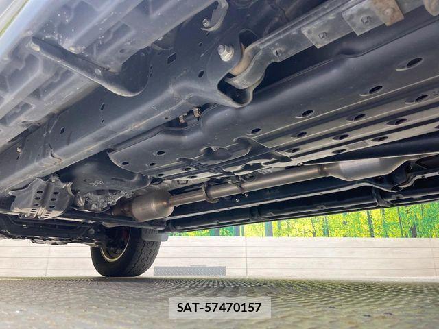 Toyota HILUX 2023-07 8457637-18