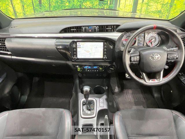Toyota HILUX 2023-07 8457637-1