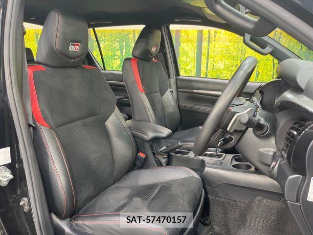 Toyota HILUX 2023-07 8457637-7