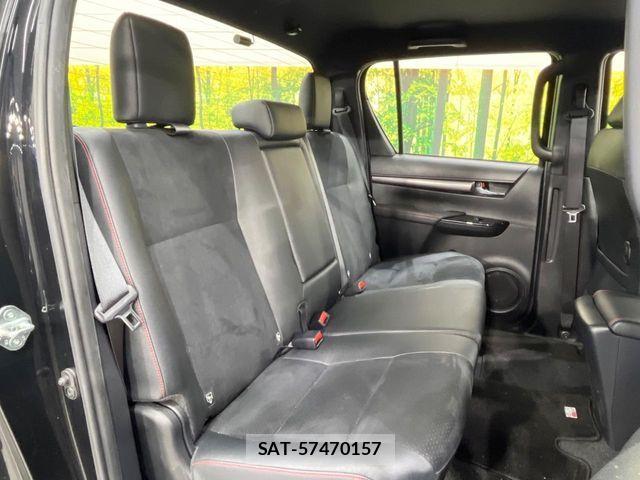 Toyota HILUX 2023-07 8457637-8