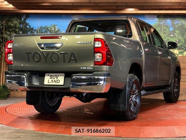 Toyota HILUX 2022-09 8457644-16