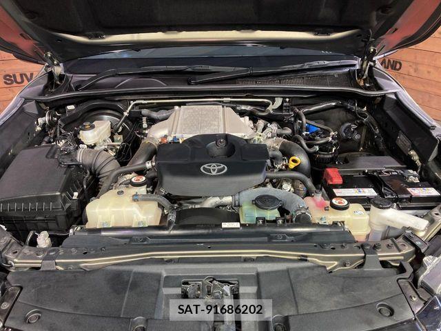 Toyota HILUX 2022-09 8457644-17