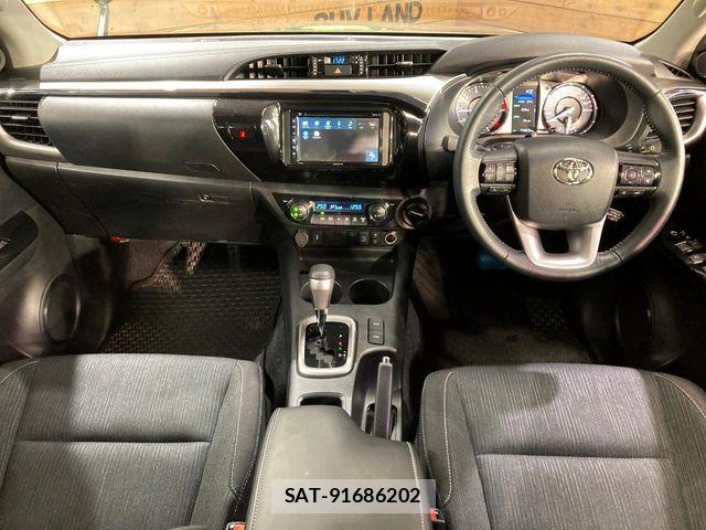Toyota HILUX 2022-09 8457644-1