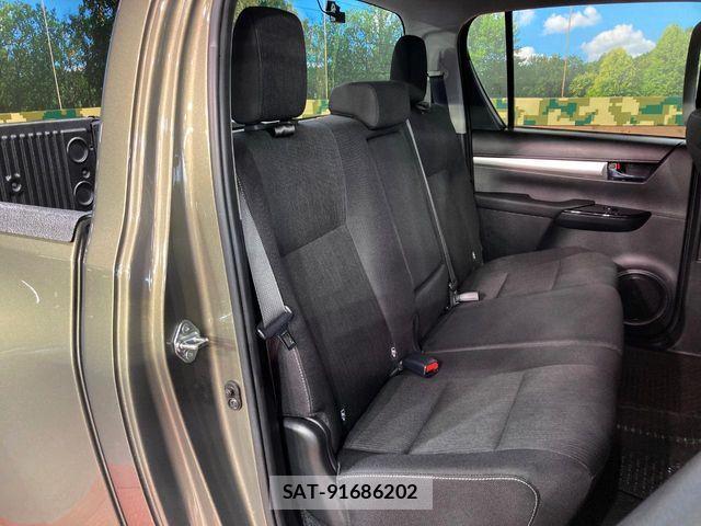 Toyota HILUX 2022-09 8457644-8