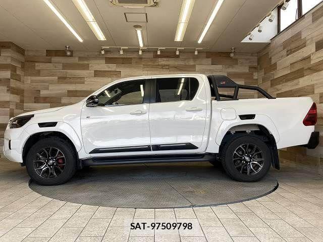 Toyota HILUX 2023-02 8485489-15