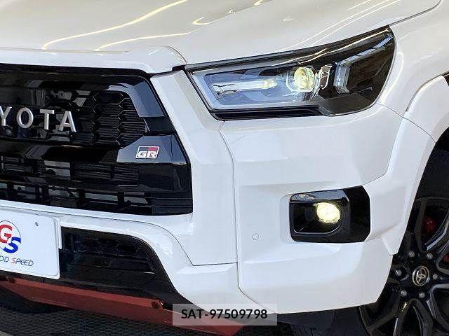 Toyota HILUX 2023-02 8485489-19