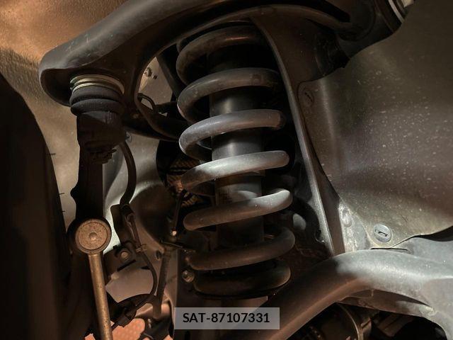 Toyota HILUX 2021-05 8525195-19