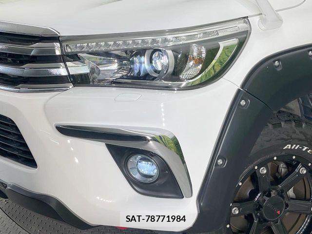 Toyota HILUX 2018-05 8525198-11