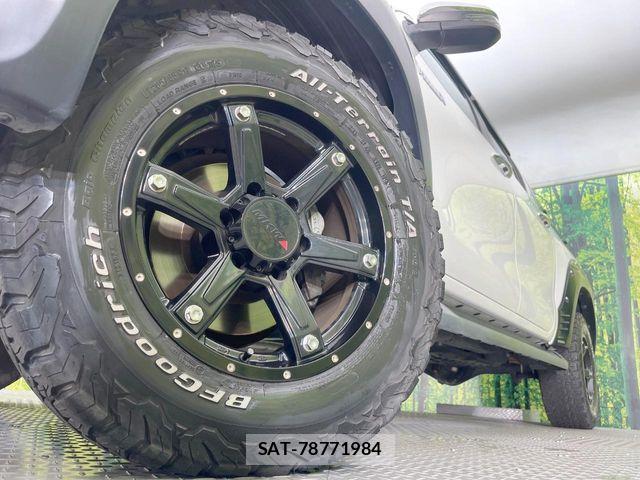 Toyota HILUX 2018-05 8525198-12