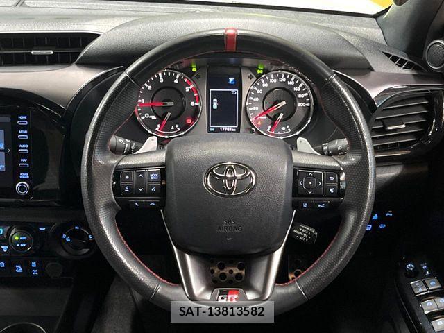 Toyota HILUX 2023-09 8525192-6