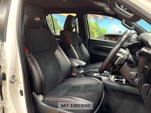 Toyota HILUX 2023-09 8525192-7