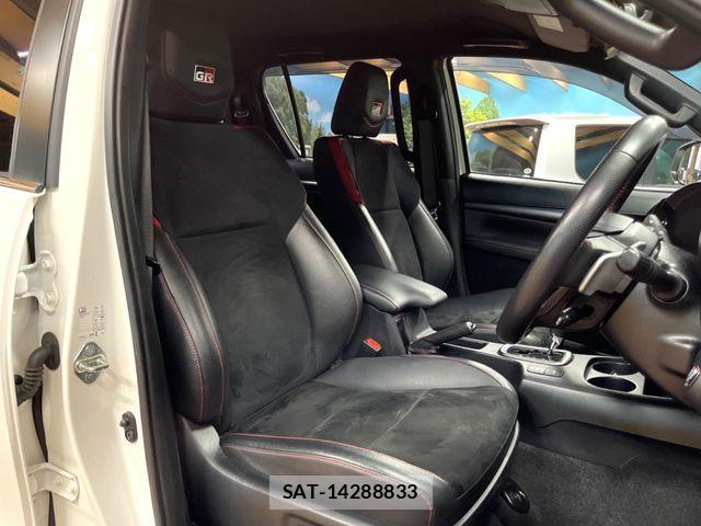 Toyota HILUX 2022-05 8525196-7