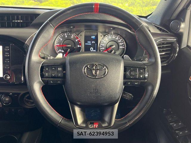 Toyota HILUX 2023-06 8525193-11