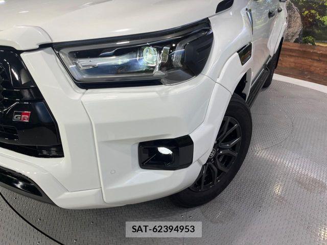 Toyota HILUX 2023-06 8525193-12