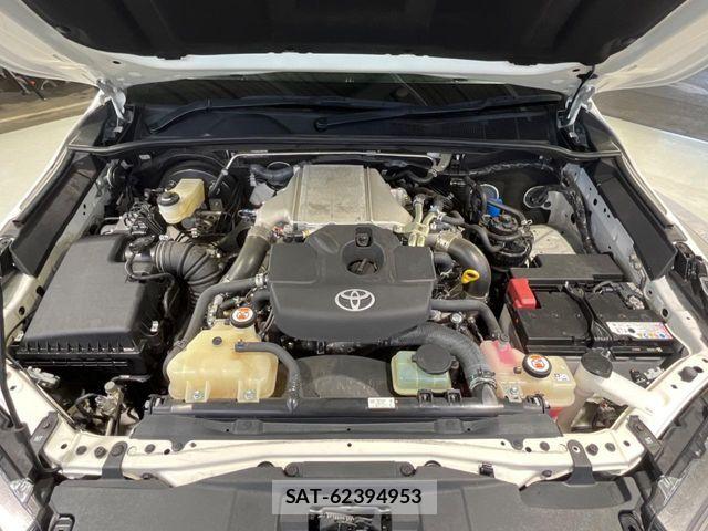 Toyota HILUX 2023-06 8525193-18