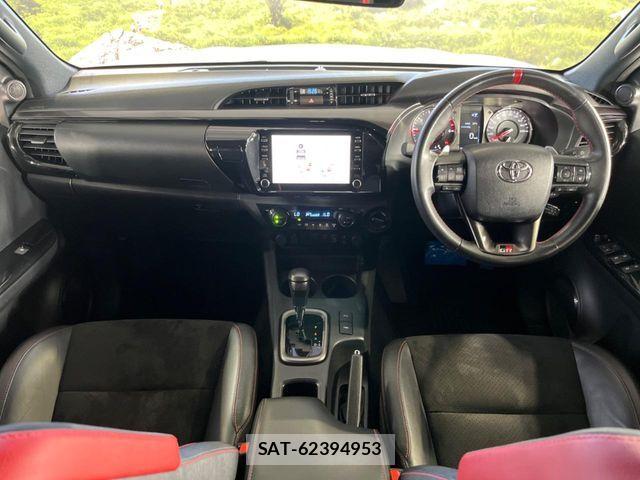 Toyota HILUX 2023-06 8525193-2