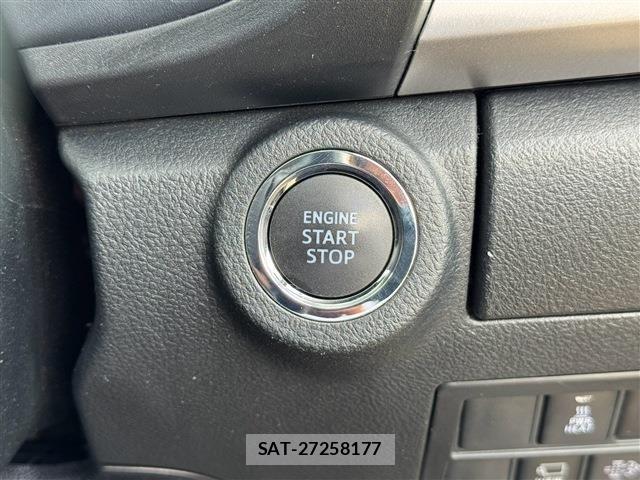 Toyota HILUX 2024-06 8525190-18