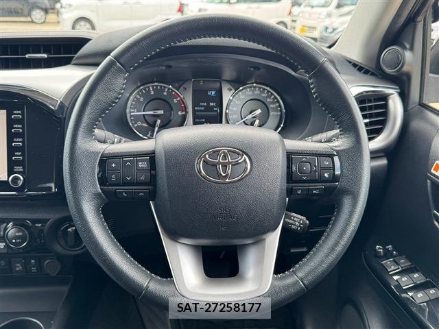 Toyota HILUX 2024-06 8525190-25