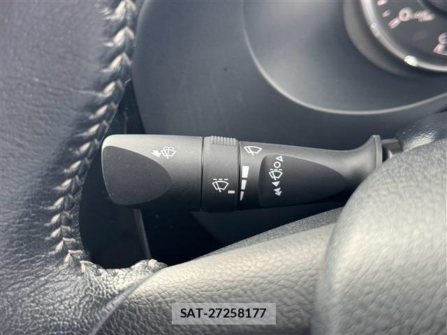 Toyota HILUX 2024-06 8525190-29