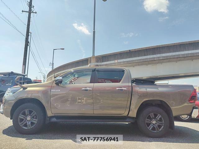 Toyota HILUX 2023-09 8562141-9