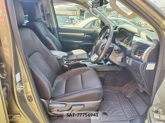 Toyota HILUX 2023-09 8562141-19