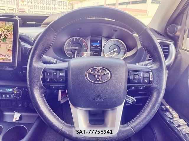 Toyota HILUX 2023-09 8562141-20