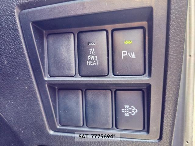 Toyota HILUX 2023-09 8562141-23
