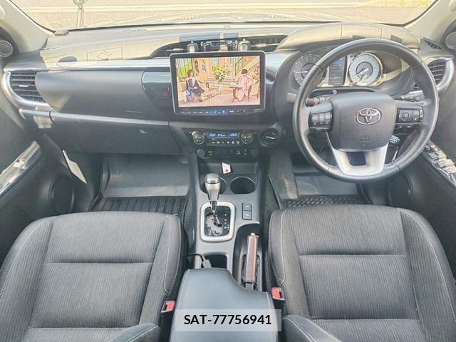 Toyota HILUX 2023-09 8562141-6