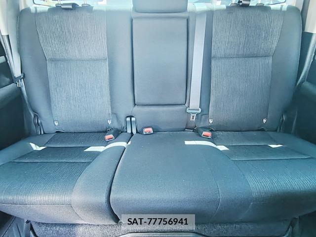 Toyota HILUX 2023-09 8562141-7