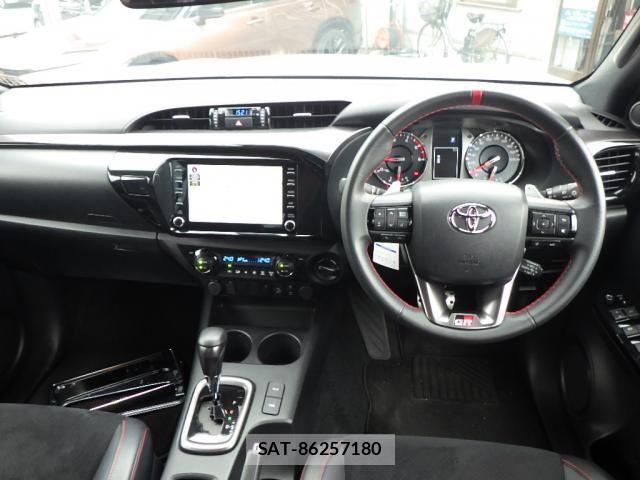 Toyota HILUX 2022-07 8562140-8