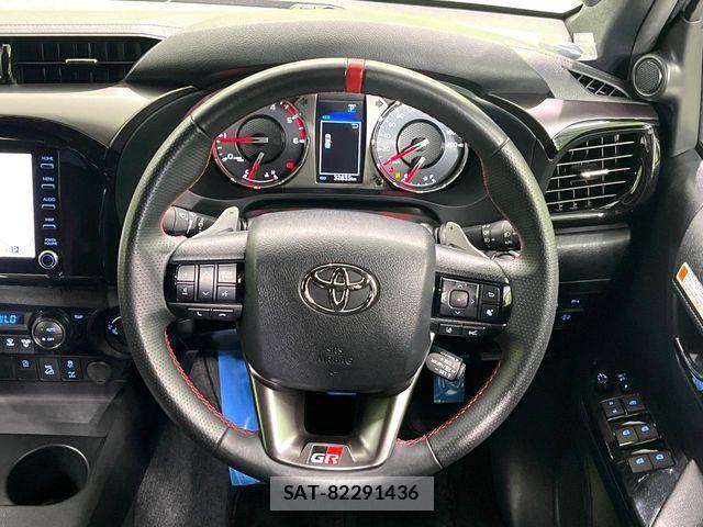 Toyota HILUX 2023-10 8562138-10