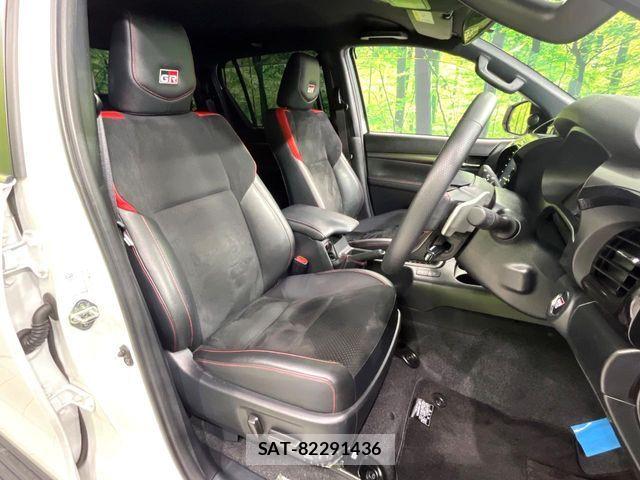 Toyota HILUX 2023-10 8562138-7