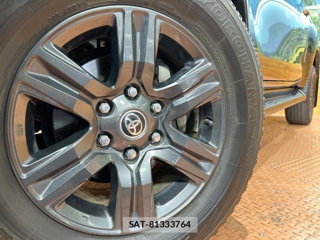 Toyota HILUX 2022-08 8562142-12