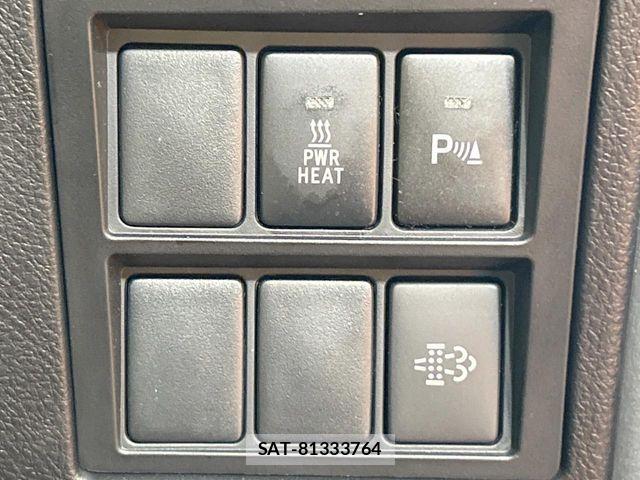 Toyota HILUX 2022-08 8562142-5