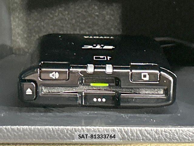 Toyota HILUX 2022-08 8562142-6