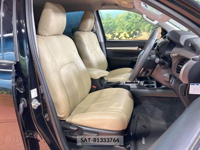Toyota HILUX 2022-08 8562142-7